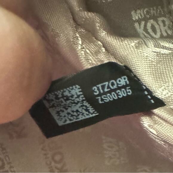 Michael Kors Tan Canvas Monogram Signature Shoulder Bag Tote Purse - Picture 10 of 10